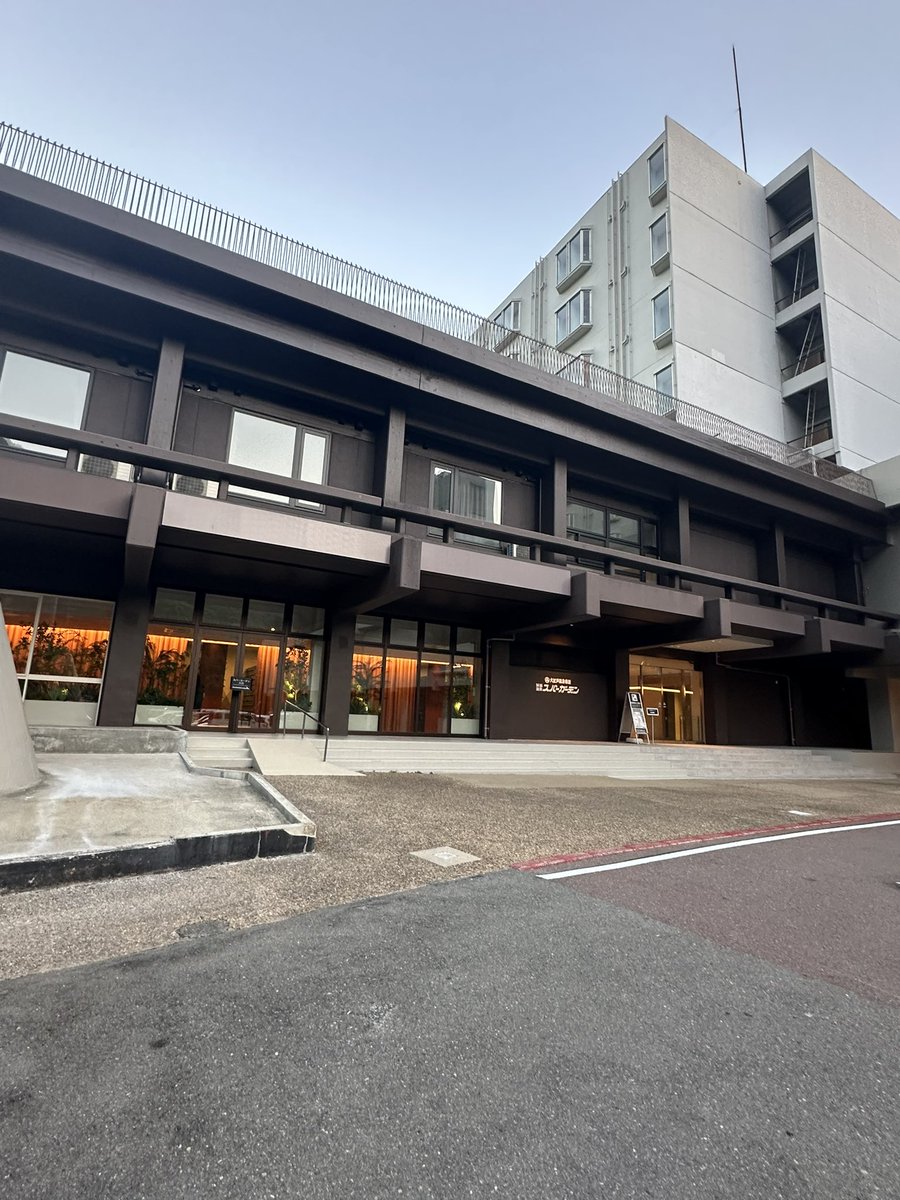 woo_taro_'s tweet photo. うー太郎🐱🐼💪
箕面温泉スパー��ーデンin♨️

オシャンな空間に
なってました✨

サ室も板が張り変わってて
綺麗になってました

サウナ80℃
水風呂17℃

カルピス飲み放題😋 https://t.co/6tXLISxPow
