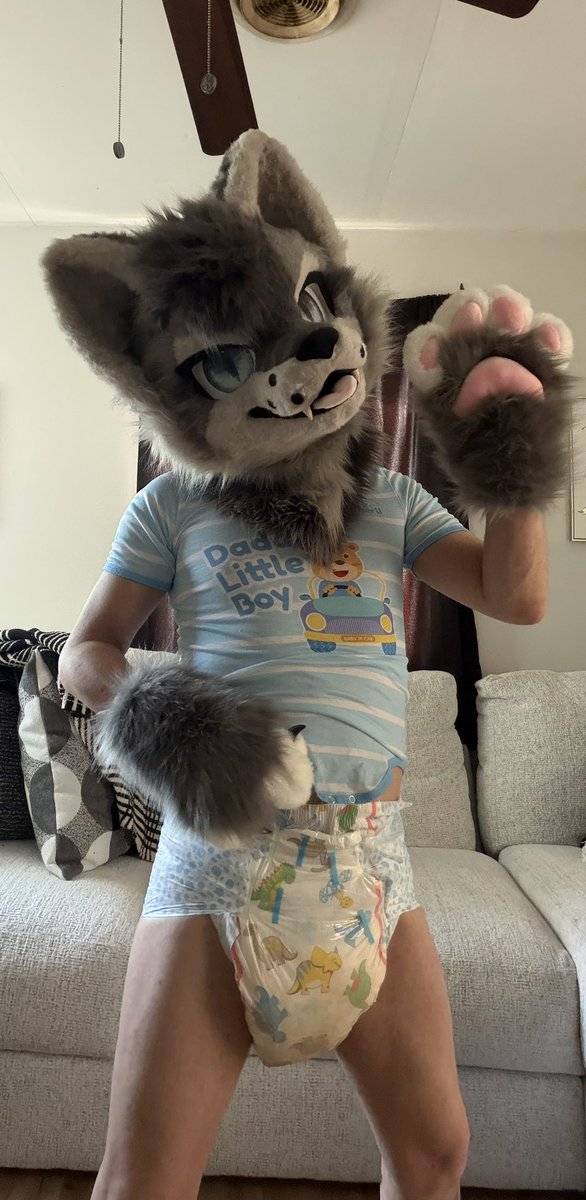 DiaperBoyNc's tweet photo. Good morning from your favorite soggy diaper fur 🤪 woke up with a little bed head 😬 https://t.co/tkYhygxkMP