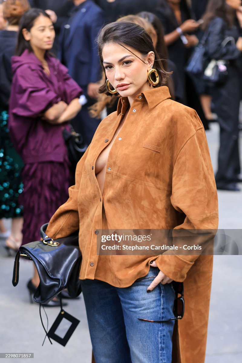 PortalDemetBR's tweet photo. 📸 | @/GettyImages • Site
#DemetÖzdemir deslumbrante como convidada no desfile da Balenciaga, durante a Paris Fashion Week. ✨

DEMET FOR BALENCIAGA PFW
#DemetÖzdemirxBalenciaga
#DemetÖzdemir #PFWSS27 https://t.co/m2egS3uxzW