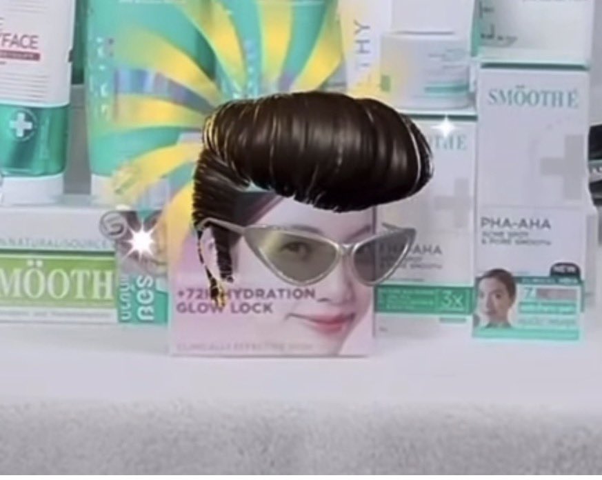 keinguyen93's tweet photo. P’Korn really found a way to make a guest appearance on Charlotte’s livestream 555555😆😆  

#OrmKornnaphat #ออมกรณ์นภัส @ormmormm https://t.co/oKR7MEJ17n