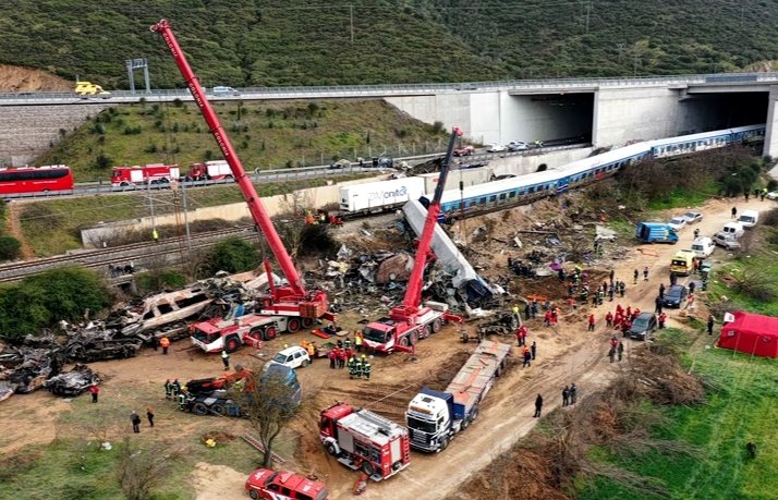 NewsUnityGR's tweet photo. Φλωρίδης για Τέμπη: «Δεν παραιτούμαι» – Τι απαντά για τα «μπάζα» και τις καταγγελίες περί συγκάλυψης

https://t.co/vAbOW1ZiMJ

#Φλωρίδης #Τέμπη #Τριαντόπουλος #Τριαντόπουλο #Μπάζωμα #Συγκάληψη
#Ελλάδα #NewsUnity https://t.co/KR5a7Cx3v7