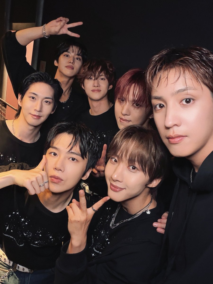kinoinc's tweet photo. @wooseokiu @_honqseokie @YZEOONE @jinhojio 二人で歩むこの旅の、なんと素晴らしい始まりでしょう。💙 https://t.co/SFzZ1aVdUr