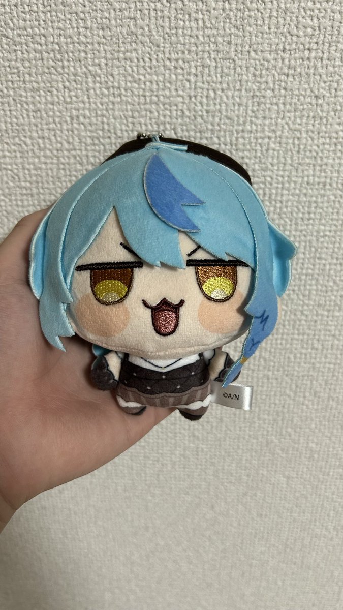 7GLgnCSrUL7969's tweet photo. 表情があまりにも刺さりすぎて買っちゃた https://t.co/ZUTRp6DGyP