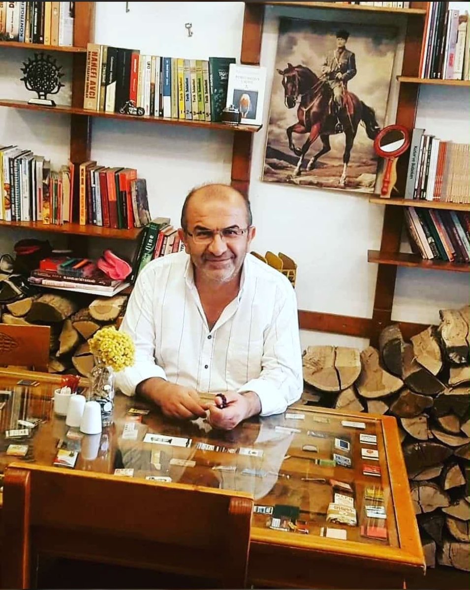 DemirtrkHarun's tweet photo. Çile ile yoğrulmuş, vefayla olgunlaşmış bir adanmışlık...

Çizgisinden bir milim sapmayan, davasının yükünü omuzlarında taşıyan, dostluğu da yol arkadaşlığı da samimiyet üzerine kurulu kıymetli Emir Kuşdemir Başkanıma selam ve hürmetlerimi sunuyorum.

Makamların geçici, adamlığın ve vefanın baki kaldığı bu yolda sizin gibi dertli ve samimi önderler var olsun! 🇹🇷 #EMİRKUŞDEMİR