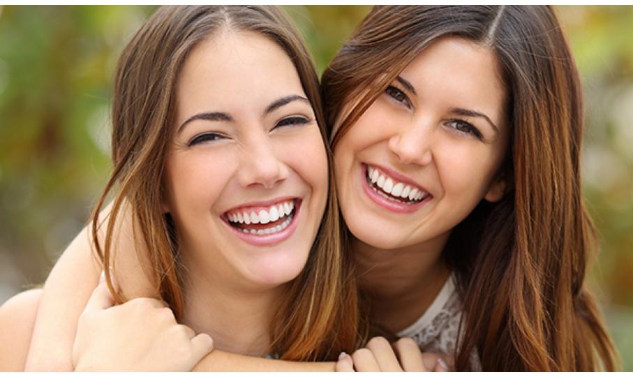 MaydelinRa's tweet photo. Sonreír activa una serie de mecanismos en el cerebro que generan  bienestar, mediante la liberación de hormonas, conocidas por sus efectos positivos  en la reducción del dolor y del estrés. 
2 de octubre, Día Mundial de la Sonrisa.
#EtecsaConCuba
#Mayabeque https://t.co/XWekyAkUOk