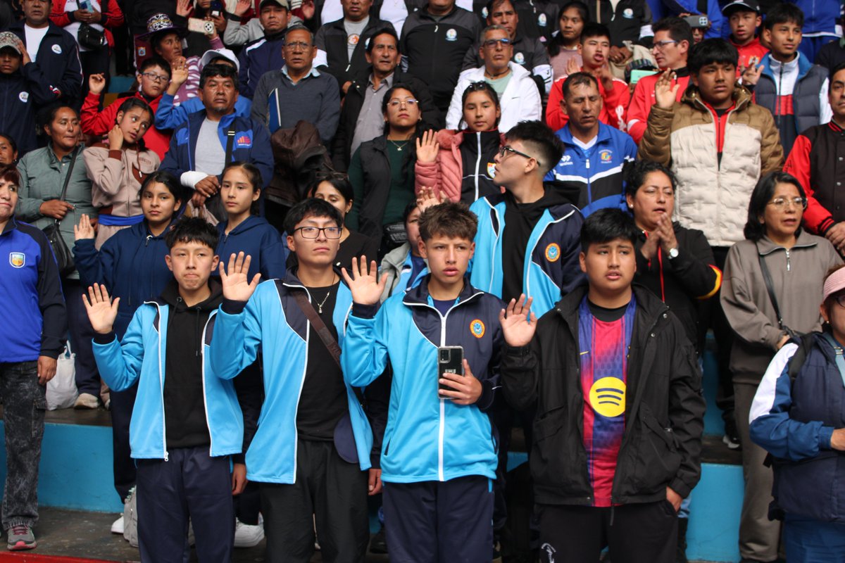 UgelPuno's tweet photo. #UGELPuno | CON GRAN EMOCIÓN Y ALGARABÍA SE DIO INICIO A LOS JUEGOS ESCOLARES DEPORTIVOS Y PARADEPORTIVOS 2026 EN SU ETAPA MACROREGIONAL https://t.co/qaVV1GVd7p