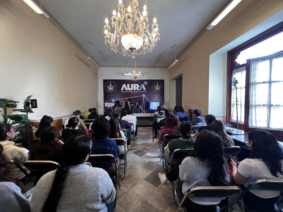 AuraBuap's tweet photo. #EnDirecto | “Las humanidades digitales dicen lo mismo de siempre, pero ahora con evidencias”. 🤖🎶

Desde AURA BUAP inicia la conferencia 𝗖𝗢𝗡𝗧𝗔𝗡𝗗𝗢 𝗦𝗜𝗡 𝗖𝗔𝗡𝗧𝗔𝗥, con Daniel Mocencahua Mora “Dr. Robot”.

🔖 @BUAPoficial https://t.co/m0VgHJXcai