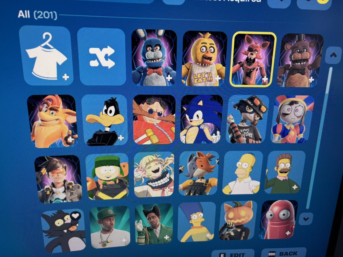 tinyfoxstrawb's tweet photo. this game is straight bullshit bro https://t.co/xZ531kHYAi