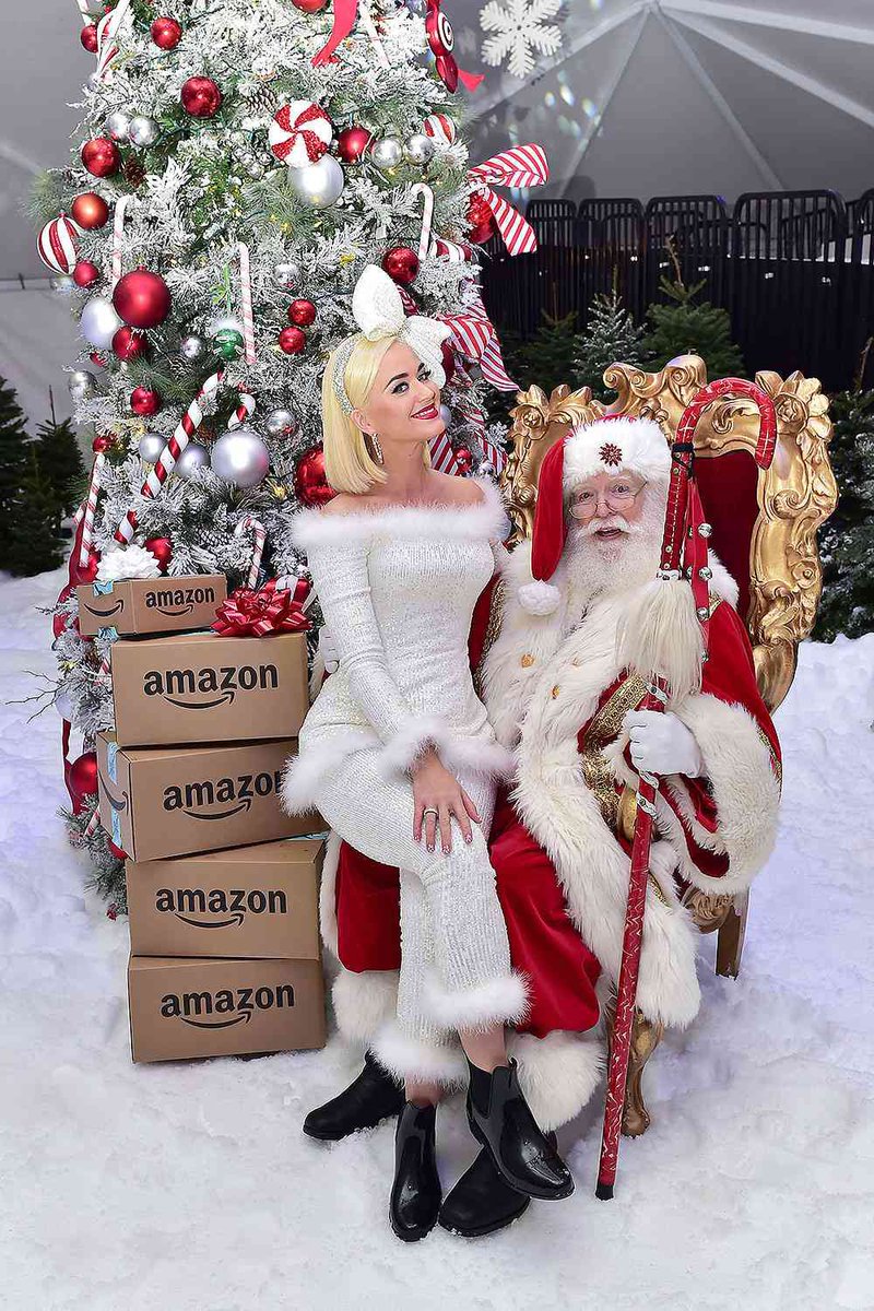 PerryInsaniTY's tweet photo. A Katy Perry Christmas album might actually be coming this year… oh ChristmasTYYYY 🎄 https://t.co/I0UlQRFf9n