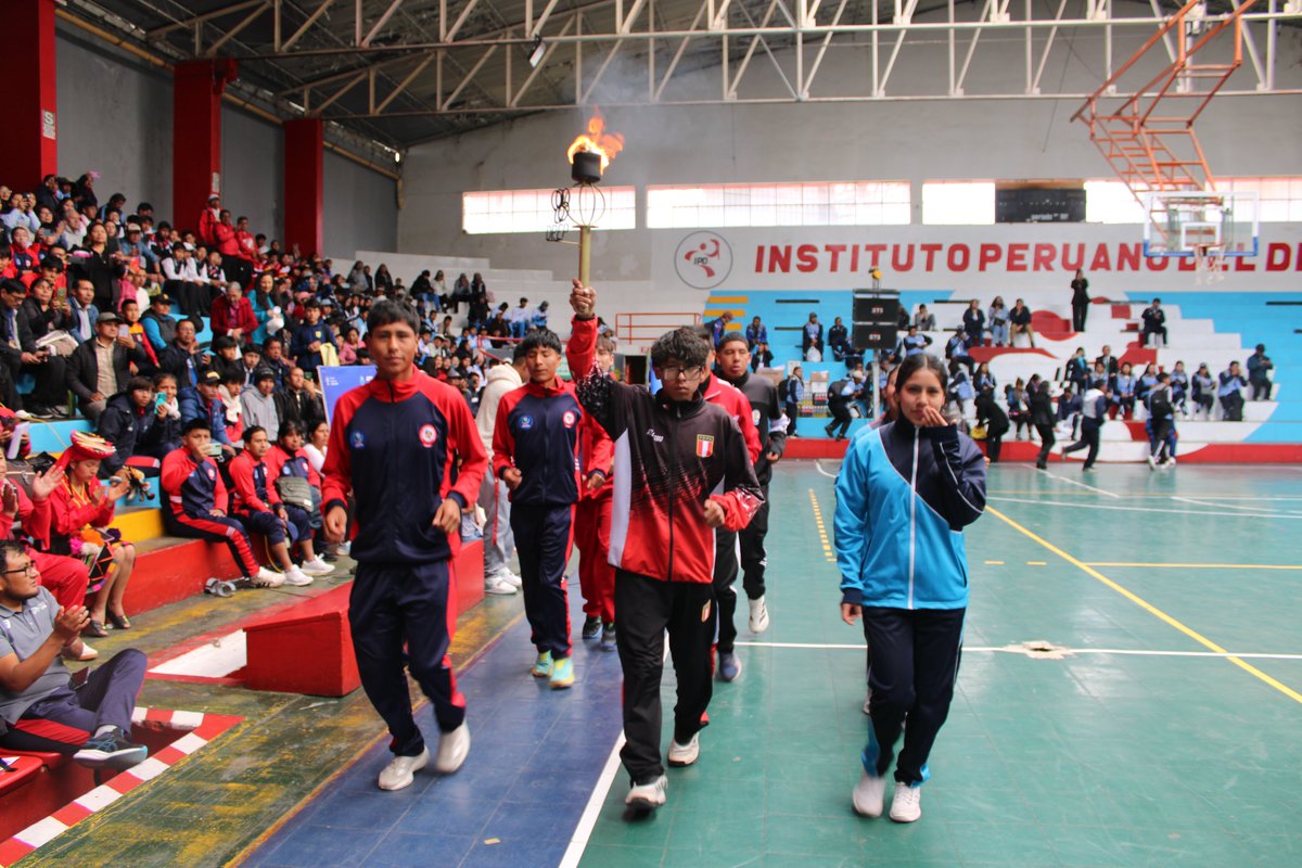 UgelPuno's tweet photo. #UGELPuno | CON GRAN EMOCIÓN Y ALGARABÍA SE DIO INICIO A LOS JUEGOS ESCOLARES DEPORTIVOS Y PARADEPORTIVOS 2026 EN SU ETAPA MACROREGIONAL https://t.co/C96BXFSs94