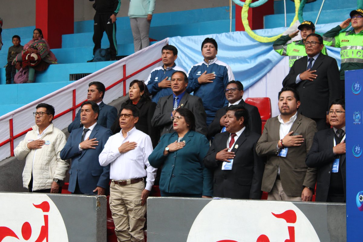 UgelPuno's tweet photo. #UGELPuno | CON GRAN EMOCIÓN Y ALGARABÍA SE DIO INICIO A LOS JUEGOS ESCOLARES DEPORTIVOS Y PARADEPORTIVOS 2026 EN SU ETAPA MACROREGIONAL https://t.co/3JLQav6XbY