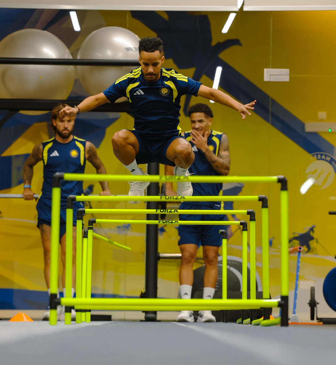 AlNassrFC's tweet photo. في الصالـة الرياضيـة 🔋 https://t.co/yXv35nIoqP