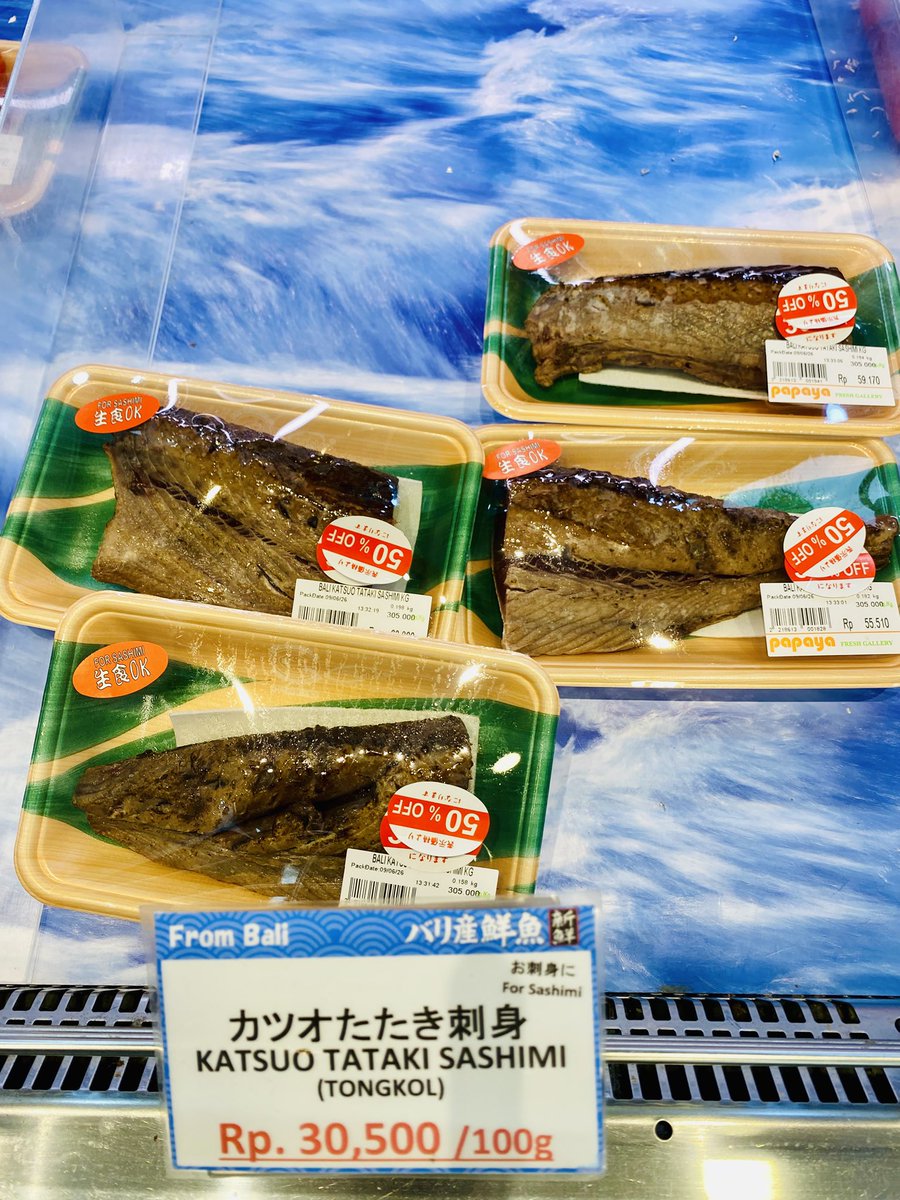ICom5's tweet photo. 鰹のタタキ、それぞれどこのお店か答えられた人はスゴい🥇
❶枚目:みんな知ってる
❷枚目:ちょっと難しい
❸枚目:かなり難しい
❹枚目: 。。。。 https://t.co/GGcxllw2fM