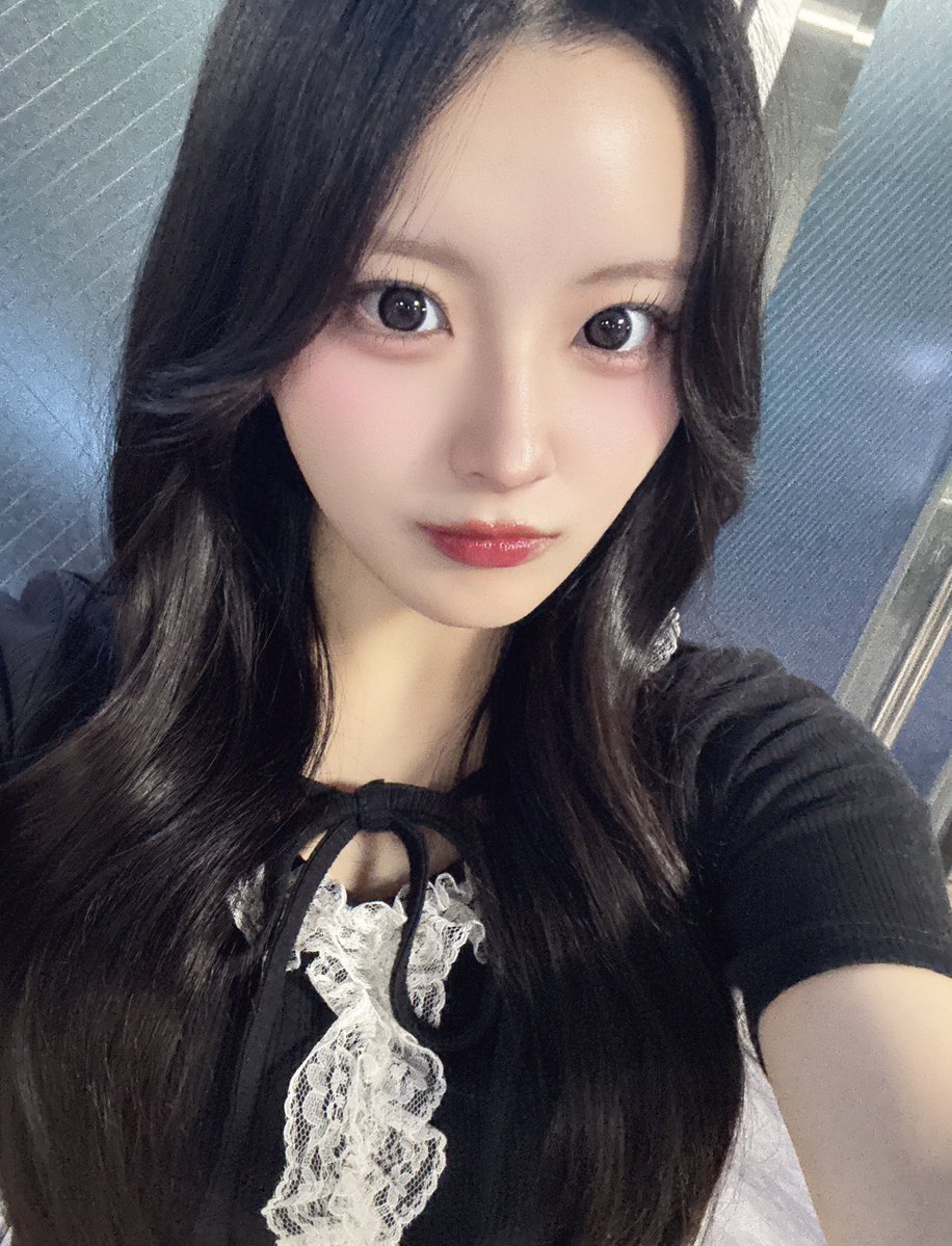 coco_KLM_0218's tweet photo. 今日も1日おつかれさま！！！

美容院にいってきたよ〜✨さらさらっ

それじゃ！おやすみ😴🌙

 #カワラボメイツ  #山下ここ https://t.co/b0zKuXhB2L