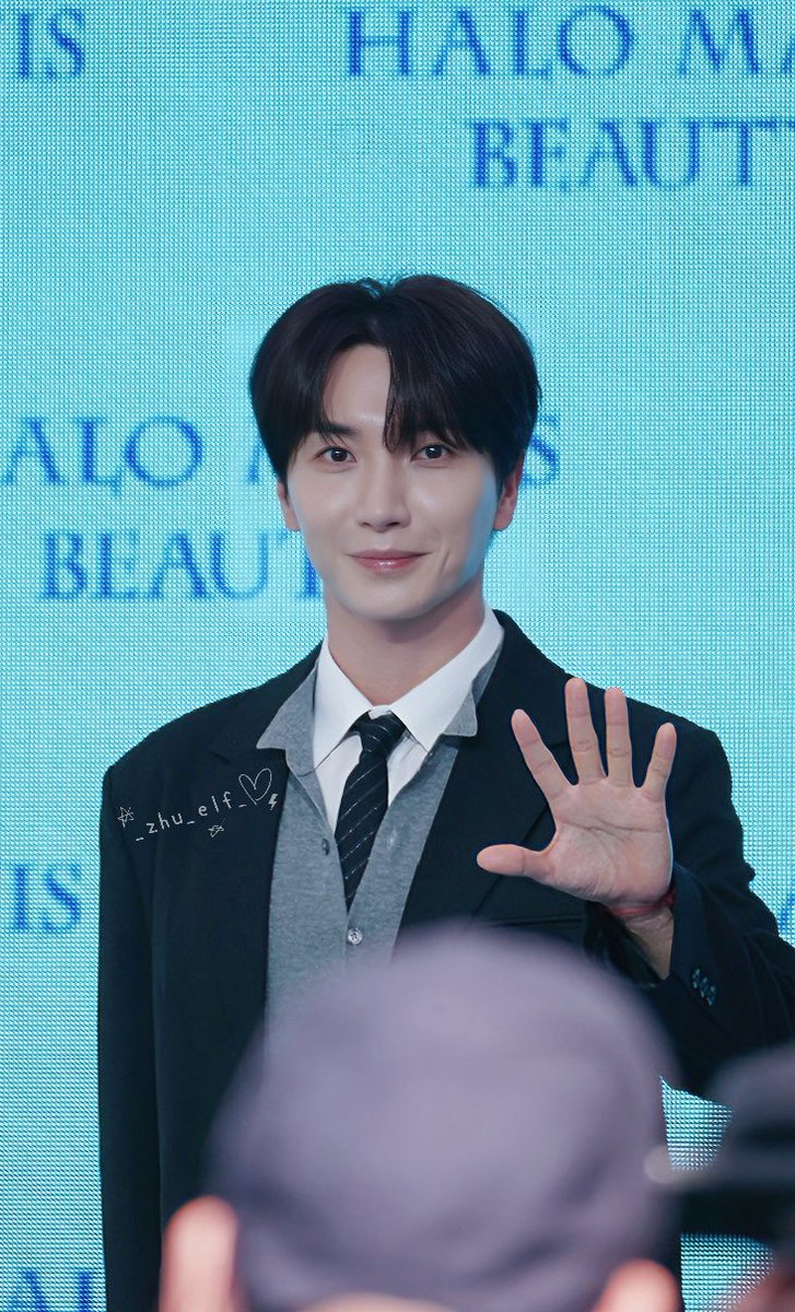 _zhu_elf_'s tweet photo. 🖐🏻
@special1004 

#leeteuk #이특 #利特
#슈퍼주니어 #SUPERJUNIOR https://t.co/lyiEMcgmlR
