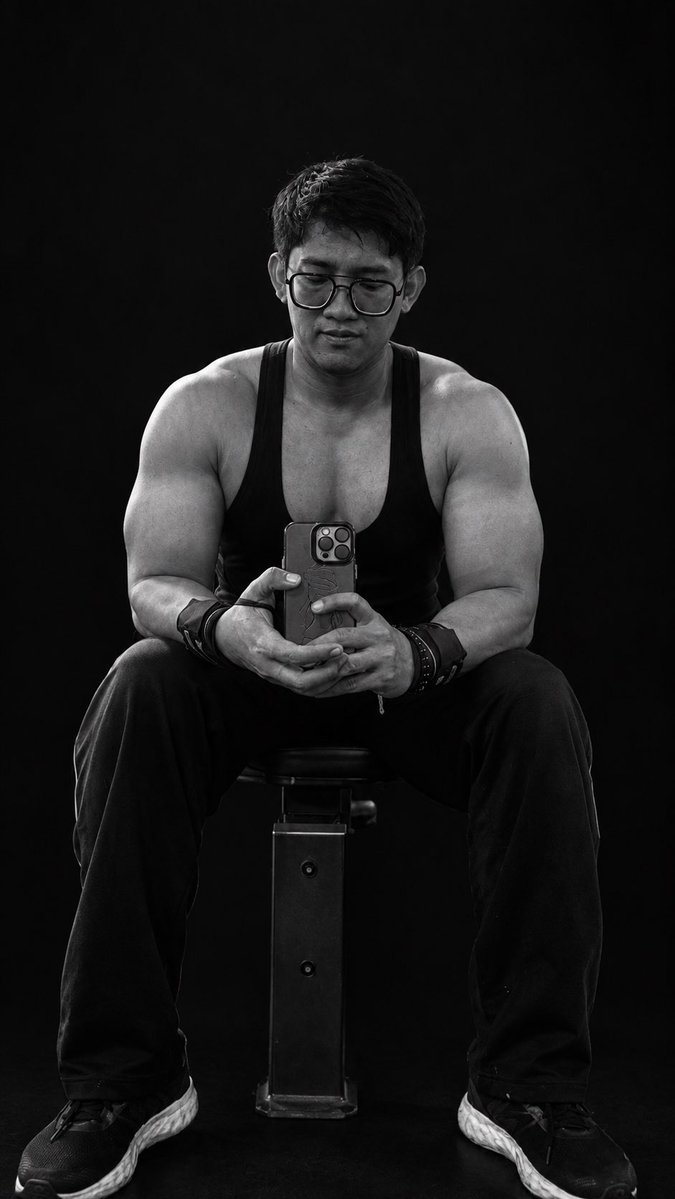 pejantansakit's tweet photo. black and white edition https://t.co/MMjtg9iOc5