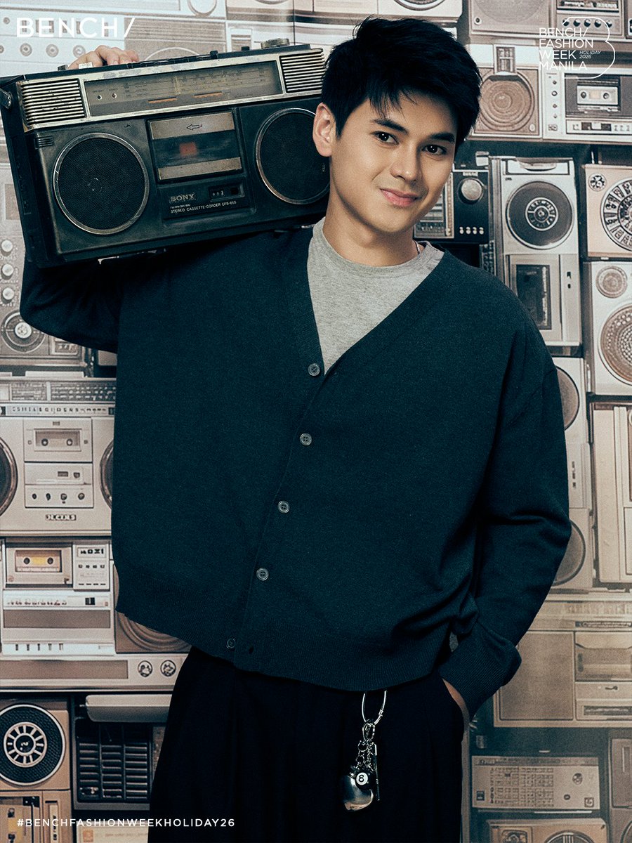 benchtm's tweet photo. BENCH ORIGINALS | BENCH Fashion Week Holiday 2026 | Lookbook

NOTES ON THE COLLECTION:
Taking a nostalgic leap back in time, the BENCH Originals collection captures the electric, unfiltered energy of the 1990s and Y2K culture. The lineup subverts iconic retro codes with a contemporary edge, reworking slouchy denim, tactile nylon tracksuits, statement graphics, and utility cargo silhouettes for today’s street style scene. Combining brand heritage with high-octane nostalgia, the collection balances raw youth attitude with modern, polished proportions. It is an unapologetic celebration of an era that redefined global style, proving that classic cool only gets better with time.

PHOTOS BY: @lyndonkyle_

#BENCHFashionWeekHoliday26