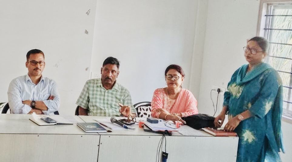 MetroNhm's tweet photo. The review meeting on Mobilization for AIDS Suraksha (MAS) was held today at the Conference Hall of DPMU NHM, Kamrup Metro, under the chairmanship of Shri Monjit Borkakoti, ACS the District Development Commissioner, Kamrup Metro. https://t.co/2mvFjYILKB