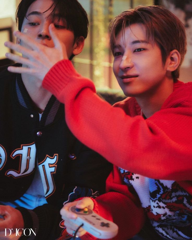 hourly_minwon's tweet photo. #원우 #민규 
#WONWOO #MINGYU #민원 https://t.co/UaQD9D95mg