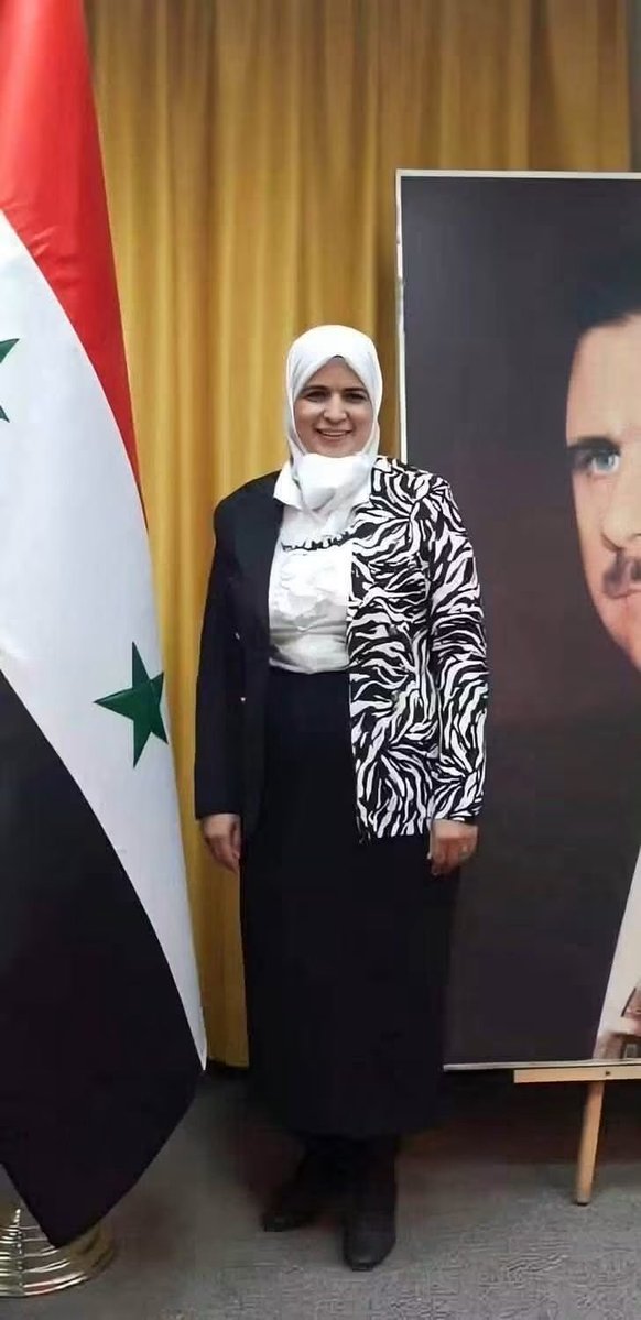 nzar_1986's tweet photo. تعالو باركولها  للدكتورة منال الشياح صدر قرار تعيينها عميدا لكلية الاقتصاد الثانية ـ فرع درعا
يبدو أن مسار "العدالة الانتقائية" مستمر في حصد المناصب لبقايا النظام البائد. https://t.co/kL7v6cwxKY