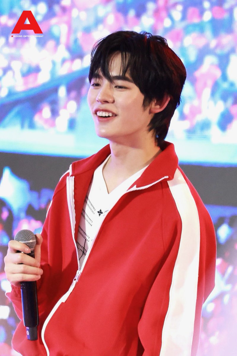 around_ent's tweet photo. “ป๋อ ศุภการ” ในงาน “THE MALL LIFESTORE SPORT DAY AFTER MATCH TEETEE &amp; POR”

TTP AT THE MALL LIFESTORE 
#TheMallBangkapiXTeeteePor
#teeteepor #ตี๋ตี๋ป๋อ 
#AfterMatch #Porsuppakarn 
#TheMallLifestoreSportDayAfterMatch https://t.co/xiwGUTweat