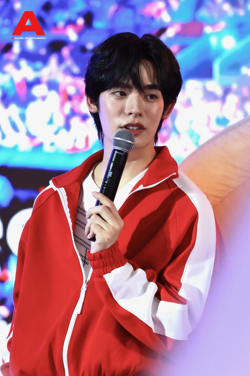 around_ent's tweet photo. “ป๋อ ศุภการ” ในงาน “THE MALL LIFESTORE SPORT DAY AFTER MATCH TEETEE &amp; POR”

TTP AT THE MALL LIFESTORE 
#TheMallBangkapiXTeeteePor
#teeteepor #ตี๋ตี๋ป๋อ 
#AfterMatch #Porsuppakarn 
#TheMallLifestoreSportDayAfterMatch https://t.co/xiwGUTweat