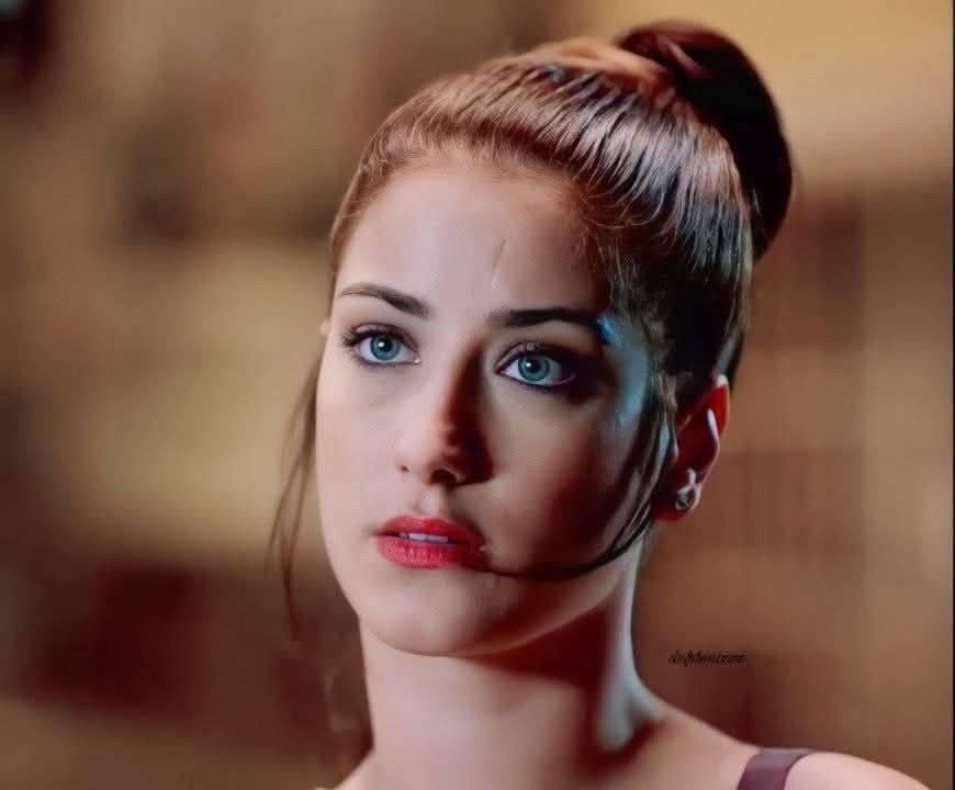 obadaildh's tweet photo. Happy birthday 
#HazalKaya https://t.co/BybcWyEjcB