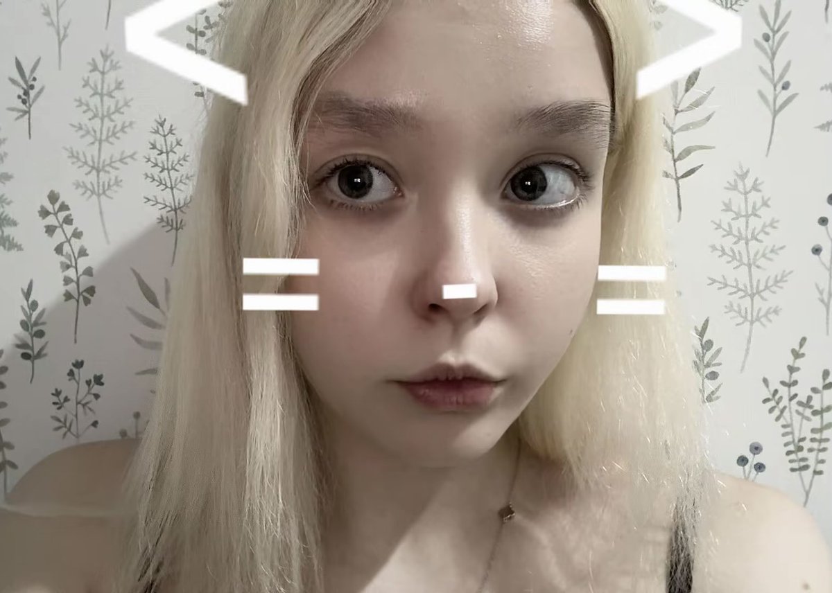 Juliacm1ql's tweet photo. кто хочет со мной дружить пишите коментт🥺 https://t.co/sNRg81gIcx