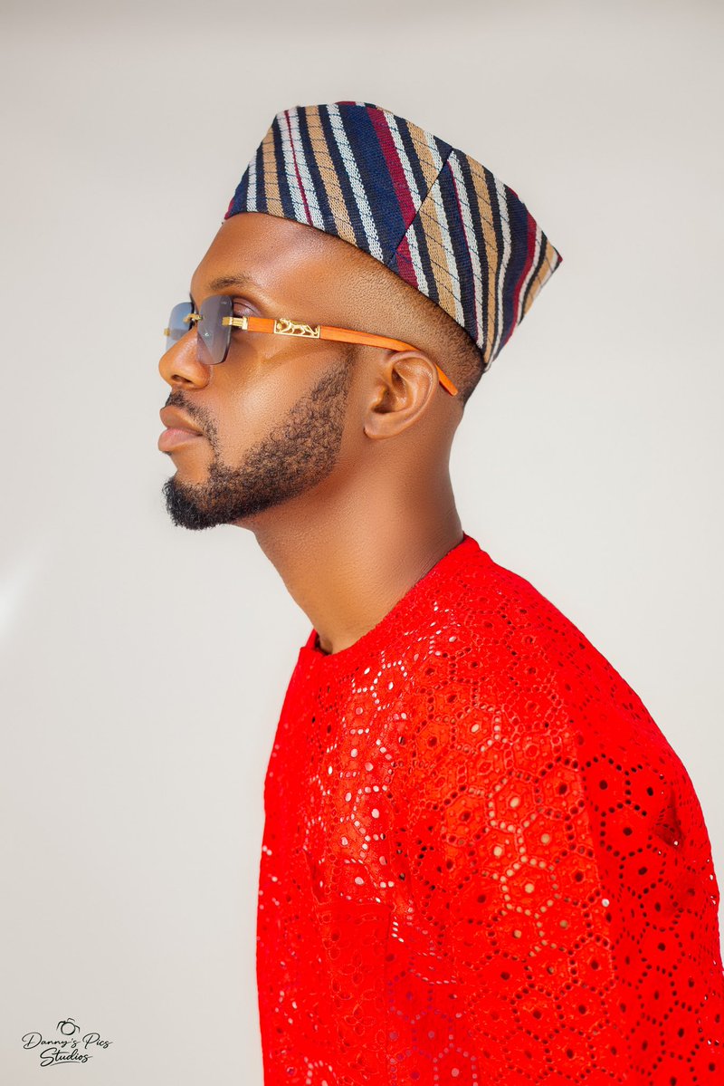 Danieltobi23's tweet photo. Happy Birthday to me 🎉
Say a word of prayer for me 🎈 https://t.co/3FYzmDdsmU