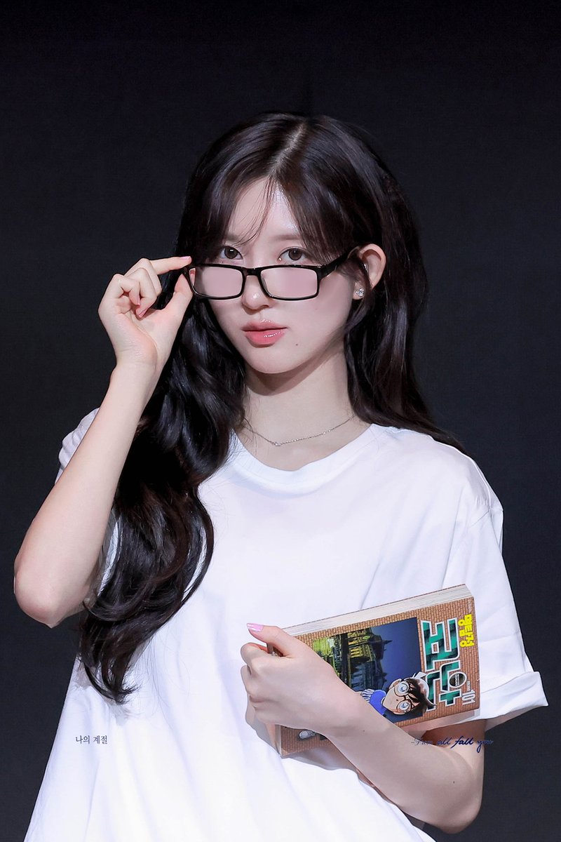 allFallyou's tweet photo. 260503 폴타쿠 #가을 #GAEUL #IVE #아이브 #ガウル https://t.co/uZcjtqi71t