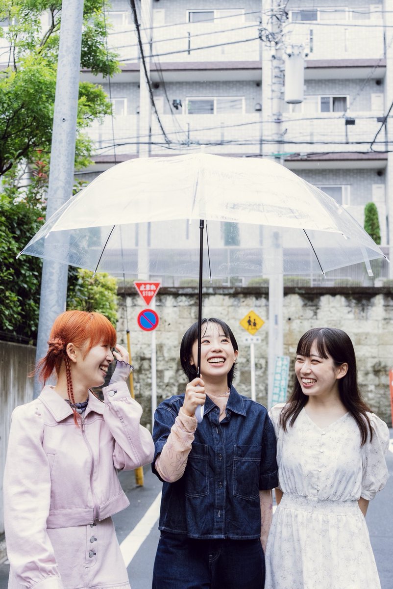 utatanekikou's tweet photo. 【解禁】

演劇プロジェクト「ウタタネ機構」第2回公演

『おままごと。』

2026年11月27日(金)〜29日(日)
全7公演

〈出演〉
亀谷理子
グンヤナホ

佐々木英美

チケットは近日予約開始！ https://t.co/amlXyz5PAB
