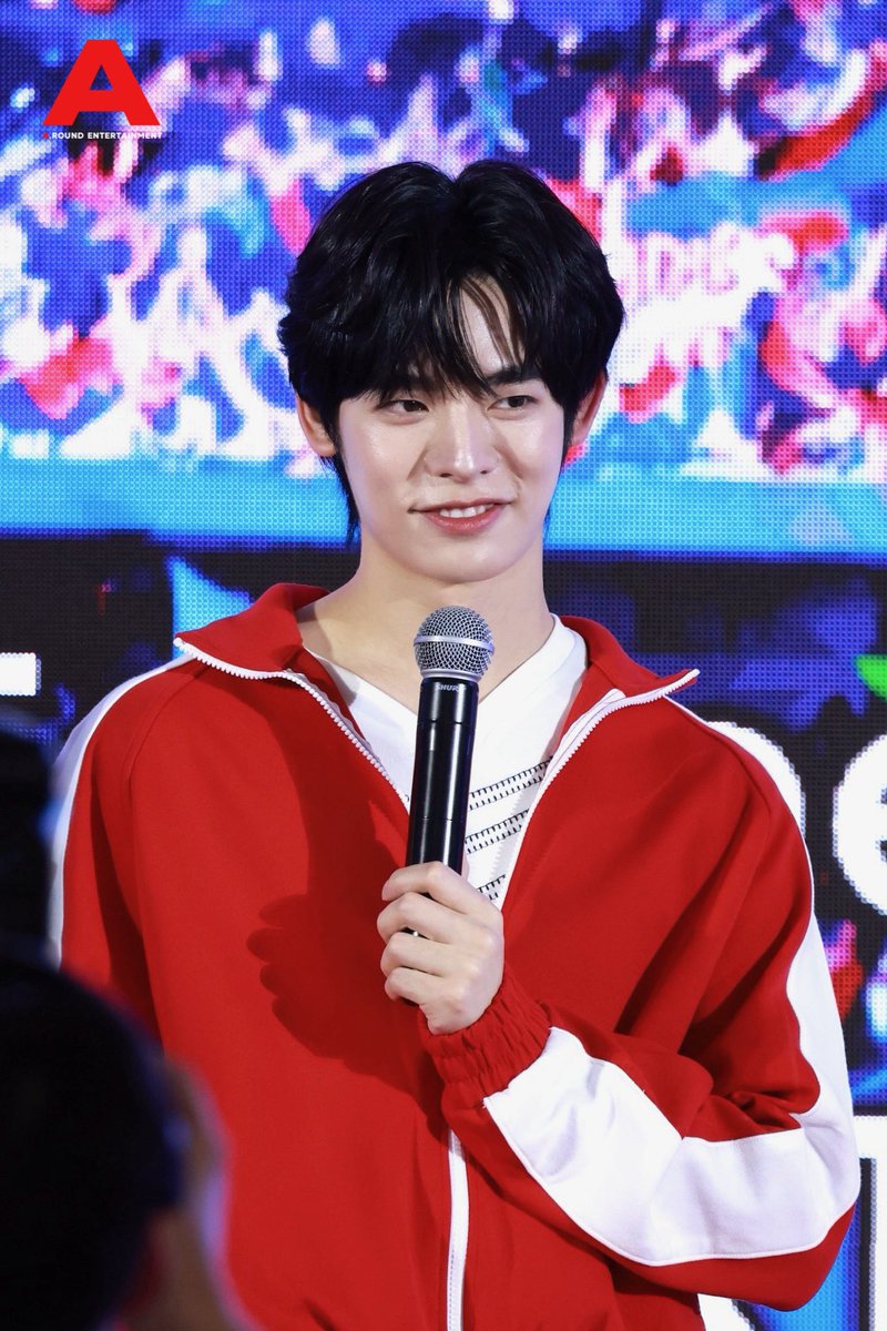 around_ent's tweet photo. “ป๋อ ศุภการ” ในงาน “THE MALL LIFESTORE SPORT DAY AFTER MATCH TEETEE &amp; POR”

TTP AT THE MALL LIFESTORE 
#TheMallBangkapiXTeeteePor
#teeteepor #ตี๋ตี๋ป๋อ 
#AfterMatch #Porsuppakarn 
#TheMallLifestoreSportDayAfterMatch https://t.co/htTPNDTTxR