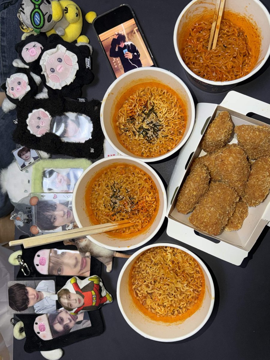 chaerryyyyy131's tweet photo. 오리개낀다 https://t.co/43lMO7M0Qv