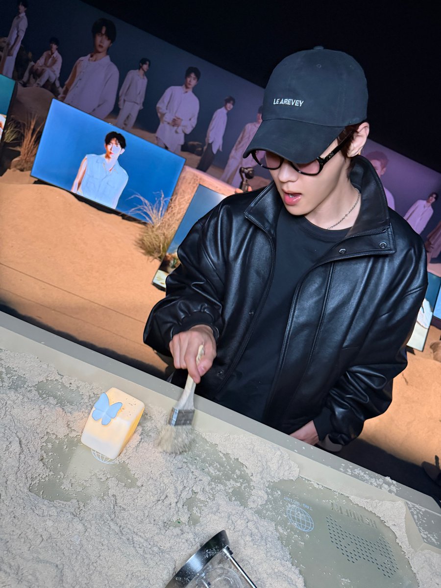 WayV_official's tweet photo. WayV at NEO DIMENSION 💚

#WayV #威神V
#NCT #NEODIMENSION
#NCT_10TH_ANNIVERSARY https://t.co/GKYSI9geOi