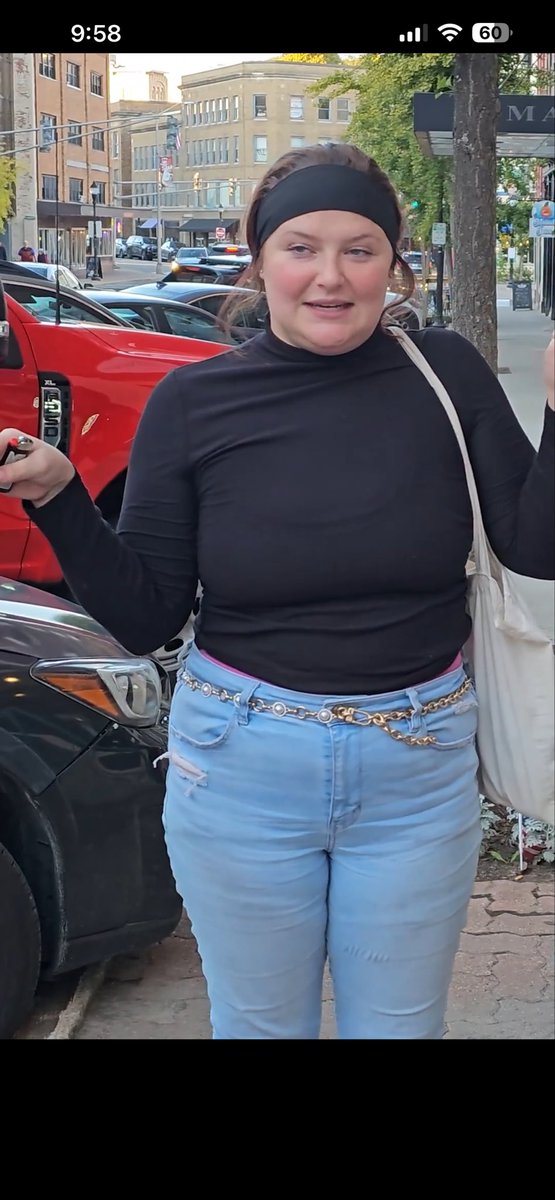 Beeston_Wilde's tweet photo. @iAmJoeSokol The body shape of every woman that smokes weed after a few years🤮 https://t.co/5iT3HA28Gw