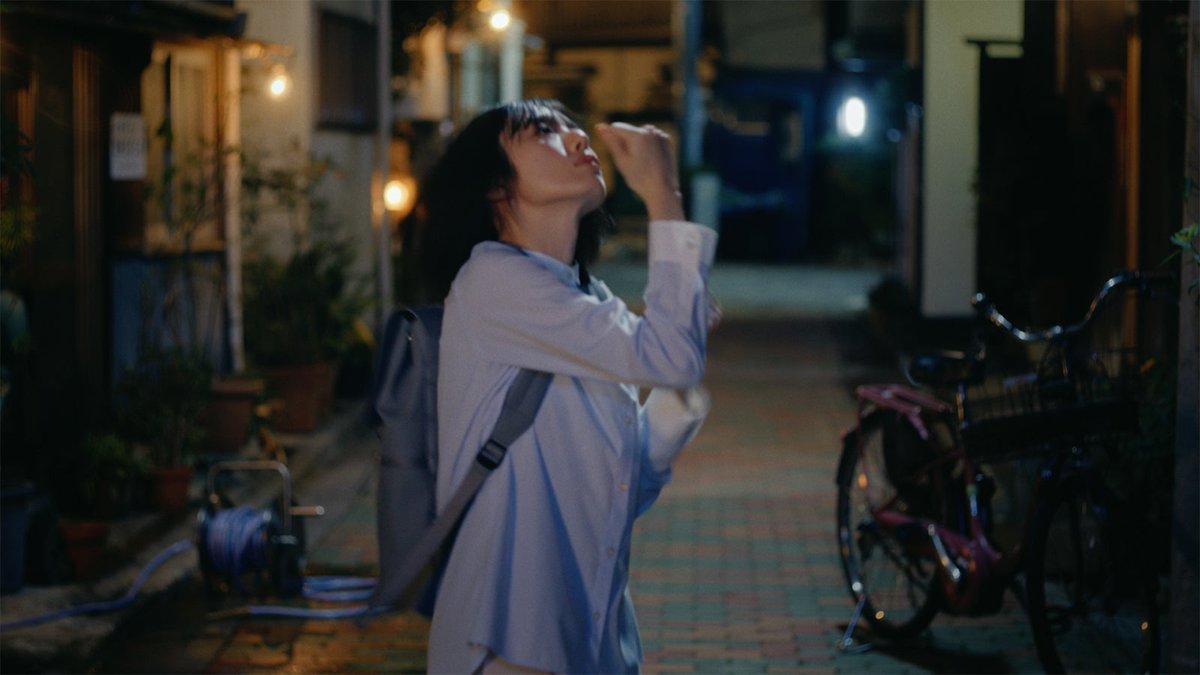 modelpress's tweet photo. 櫻坂46藤吉夏鈴「ほろよい」
新WEBムービー出演決定✨️

思わず踊り出す若手社員を熱演で
“ダサカワ”ダンス披露💚
https://t.co/Z9yV2axAYA

藤吉：「上手くできすぎちゃったらどうしよう」と思っていたのですが（笑）、意外と上手くできなくて、良いコミカル具合が出せたんじゃないかと思います。 https://t.co/kRahOrgOc7
