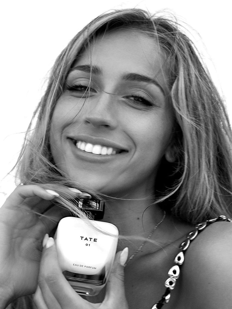 BuzzingPop's tweet photo. Tate McRae announces her debut fragrance “TATE 01”. 

Out now. https://t.co/eFDEih5tVY