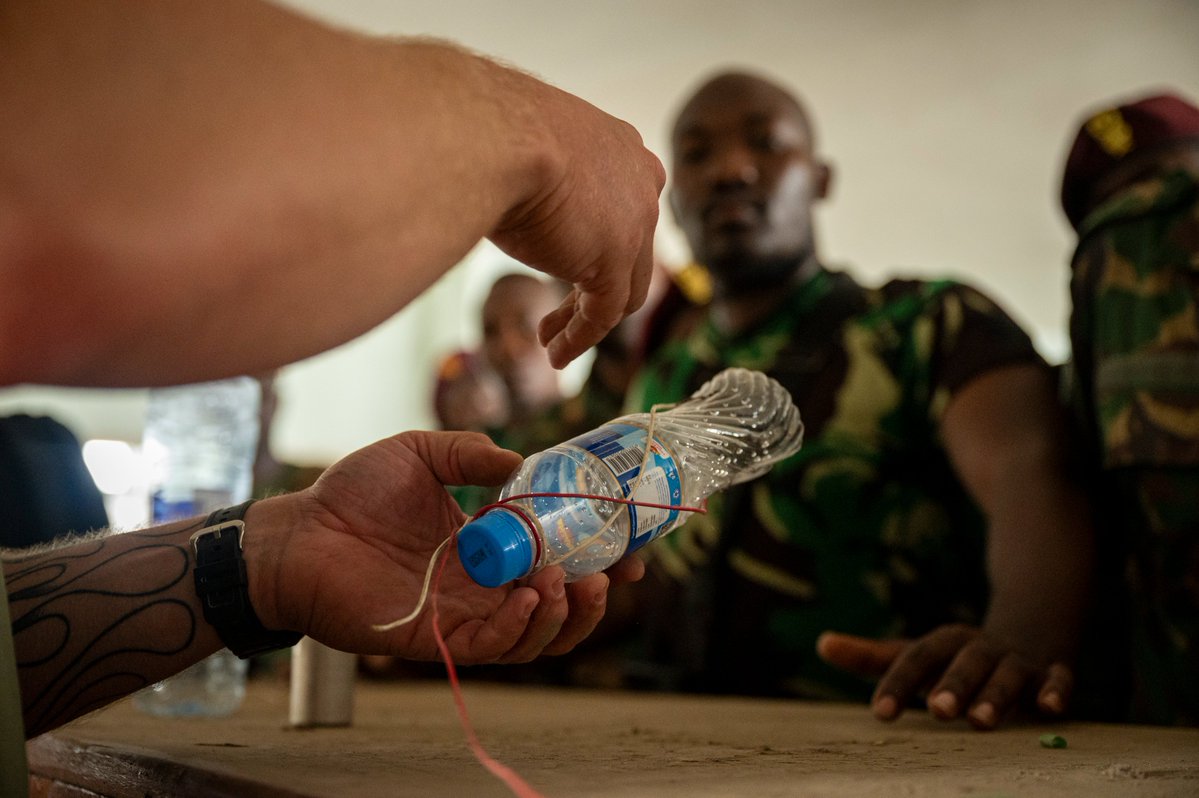 USSOCAF's tweet photo. 🇺🇸🇹🇿Detect. Counter. Clear. Marine SOF and the TPFD sharpened improvised explosive device detection and counter-IED skills during a #JCET in Tanzania @USSOCOM @usembassytz @USAfricaCommand https://t.co/FdKGgVf17t
