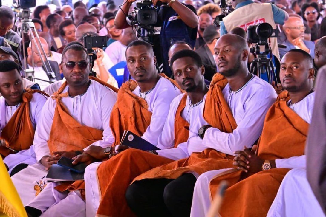 visionarydhp256's tweet photo. Seeing Prince Yoweri and Prince Nyaika at Phaneroo 602 has warmed my heart. 
King Oyo legacy lives on.
#Phaneroo https://t.co/xjoGgPAqHC