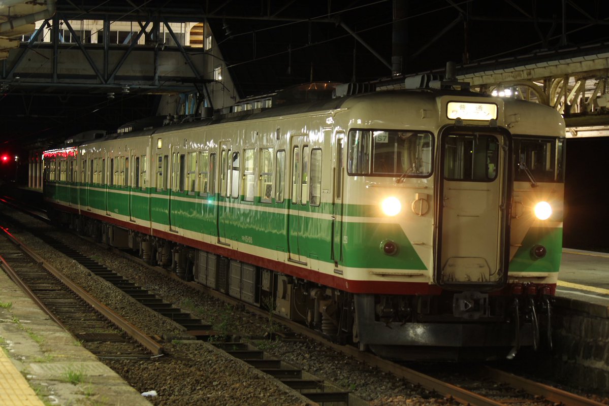 Niigata129's tweet photo. #しなの鉄道開業29周年
ごめん間に合わなかった
115系のカットを増やしたいところ https://t.co/vvnV09dPI4