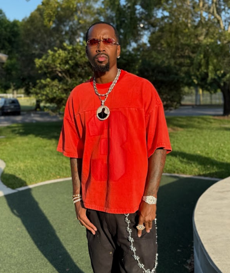 IAMSAFAREE's tweet photo. @21metgala A superstar, baby 💯 https://t.co/AeVHUyfNXA