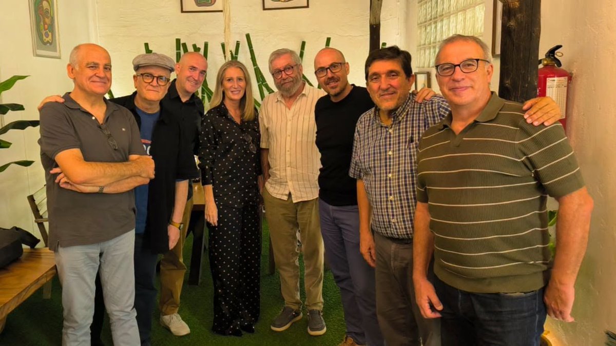 TribunaSegorbe's tweet photo. 📚Antonio Muñoz Molina y Justo Serna acercan la literatura y la memoria al Teatro Serrano de Segorbe
Una tarde en el Teatro Serrano dedicada a la literatura, la historia y la memoria. 📚
👉 https://t.co/Vf0vi8npuW
#Segorbe #AntonioMuñozMolina #JustoSerna #MaxAub #ICAP https://t.co/8qh44pr62W
