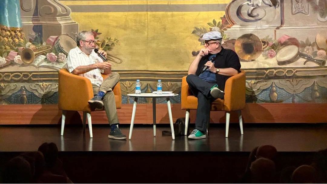 TribunaSegorbe's tweet photo. 📚Antonio Muñoz Molina y Justo Serna acercan la literatura y la memoria al Teatro Serrano de Segorbe
Una tarde en el Teatro Serrano dedicada a la literatura, la historia y la memoria. 📚
👉 https://t.co/Vf0vi8npuW
#Segorbe #AntonioMuñozMolina #JustoSerna #MaxAub #ICAP https://t.co/8qh44pr62W