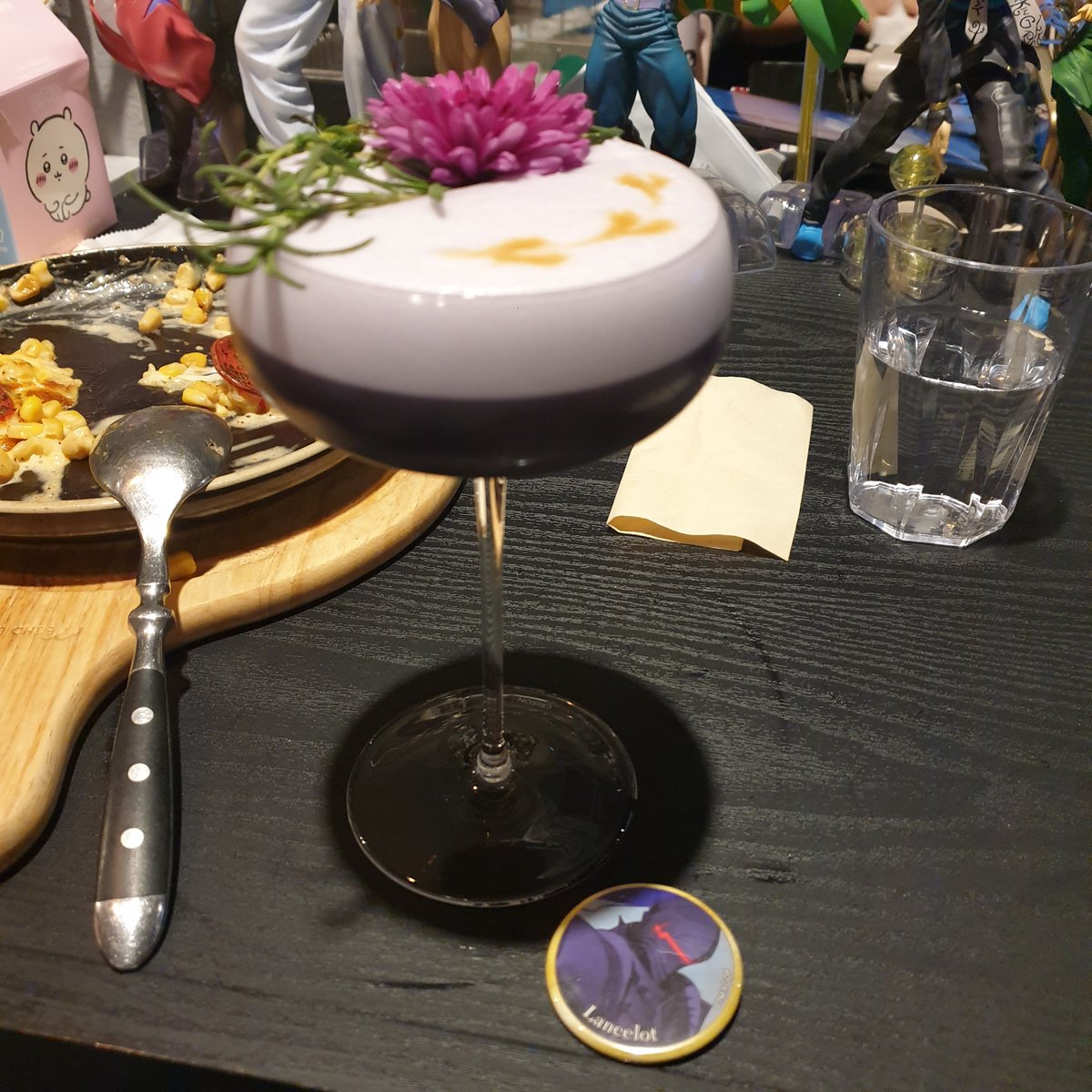 saniwa_GEN's tweet photo. 一日中ちいかわ見たりランスロット探したりしたのに
急にこれ出てなんか不倫したのはこっちかな、思いましたね https://t.co/MzUsCABxzm