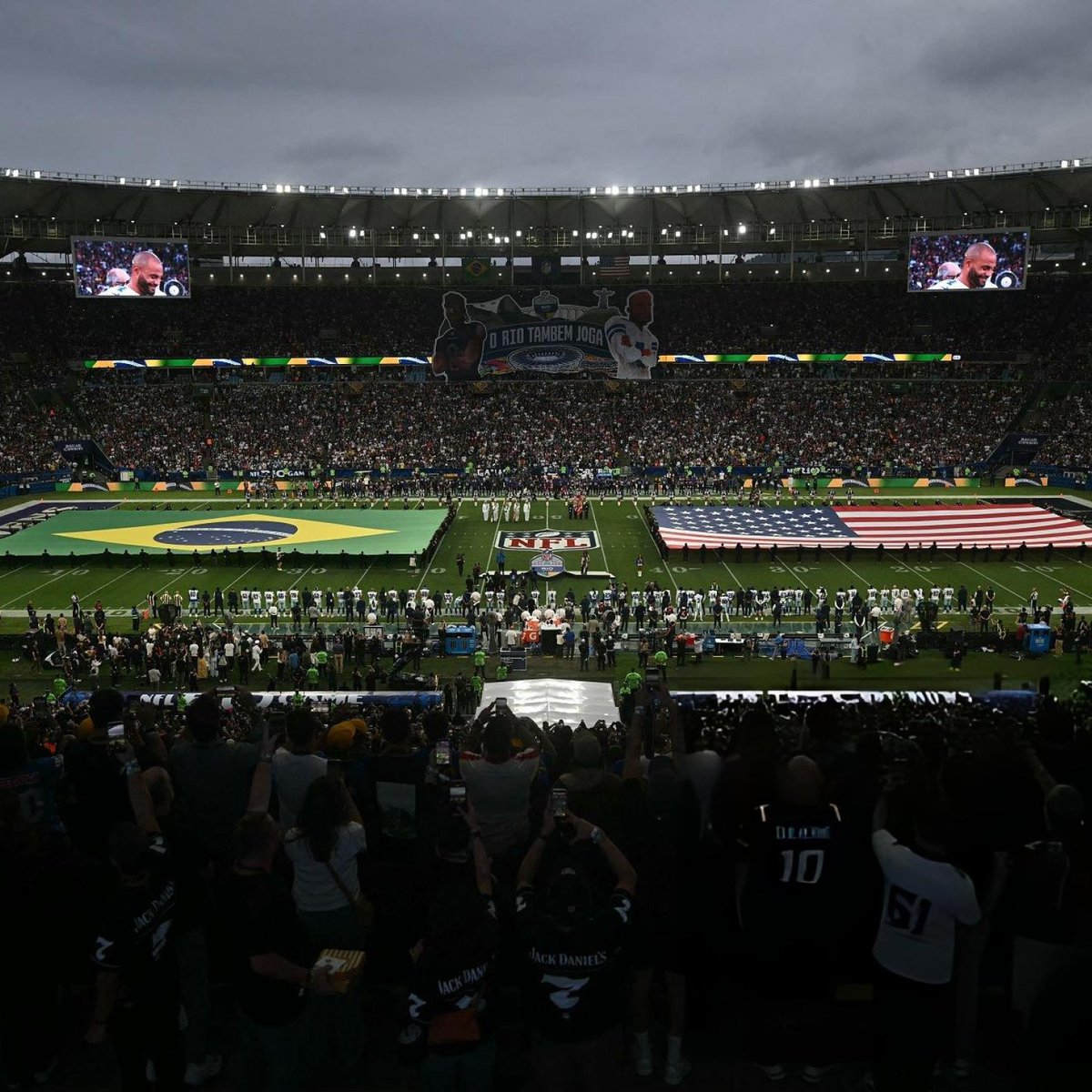 Endzone_Brasil's tweet photo. O MARACANÃ NÃO PRECISAVA ENTENDER. SÓ PRECISAVA SENTIR.

Por Gustavo Fuchs 📝

Segue o fio...🧶 https://t.co/qK3XAxBHc6