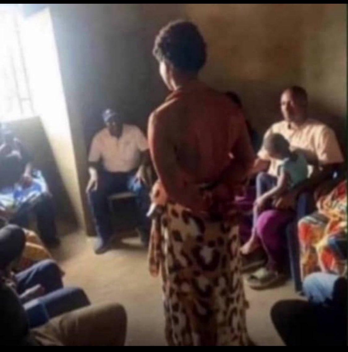MatthiasOwobu's tweet photo. Na family meeting settings oo https://t.co/4eEX9laNGl