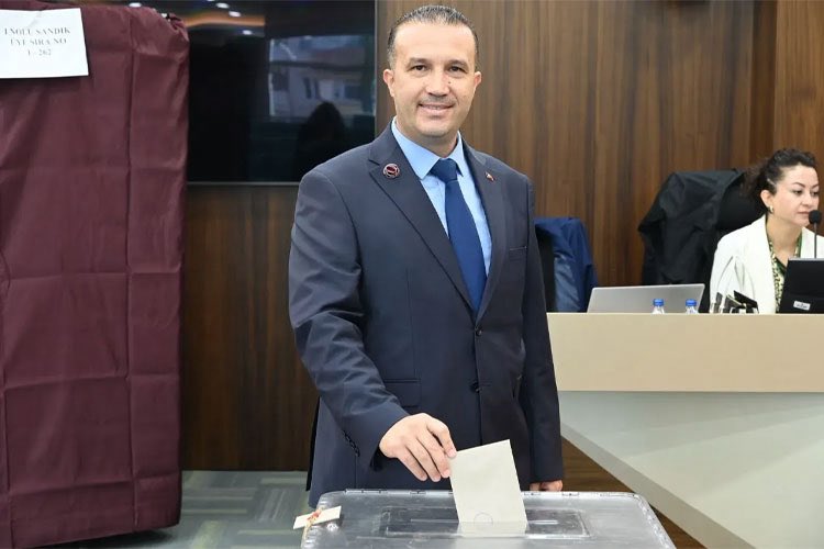 HaberDenizde's tweet photo. Kocaeli’nde zafer Doğusel’in
İMEAK Deniz Ticaret Odası Kocaeli, Karadeniz Ereğli ve İskenderun şubelerinde seçim yarışı tamamlandı.
https://t.co/deFiedWBeh
#İMEAKDenizTicaretOdası #VedatDoğusel #DTO #Kocaeli
@imeakdto @imeakdtokocaeli @VedatDogusel https://t.co/KFC3RxXTgO