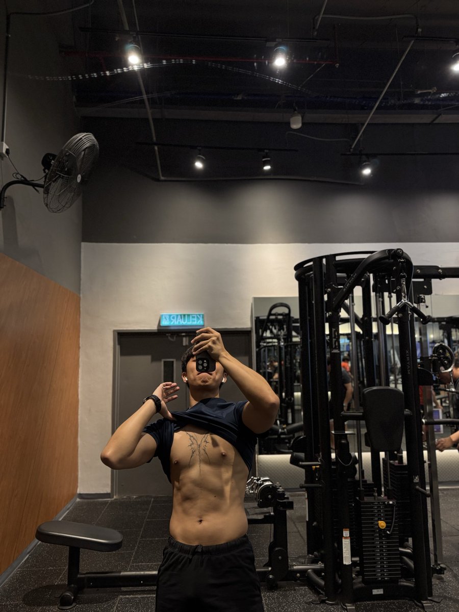 KingsleyTeoh_'s tweet photo. #Gym https://t.co/H6X5WmyXHu