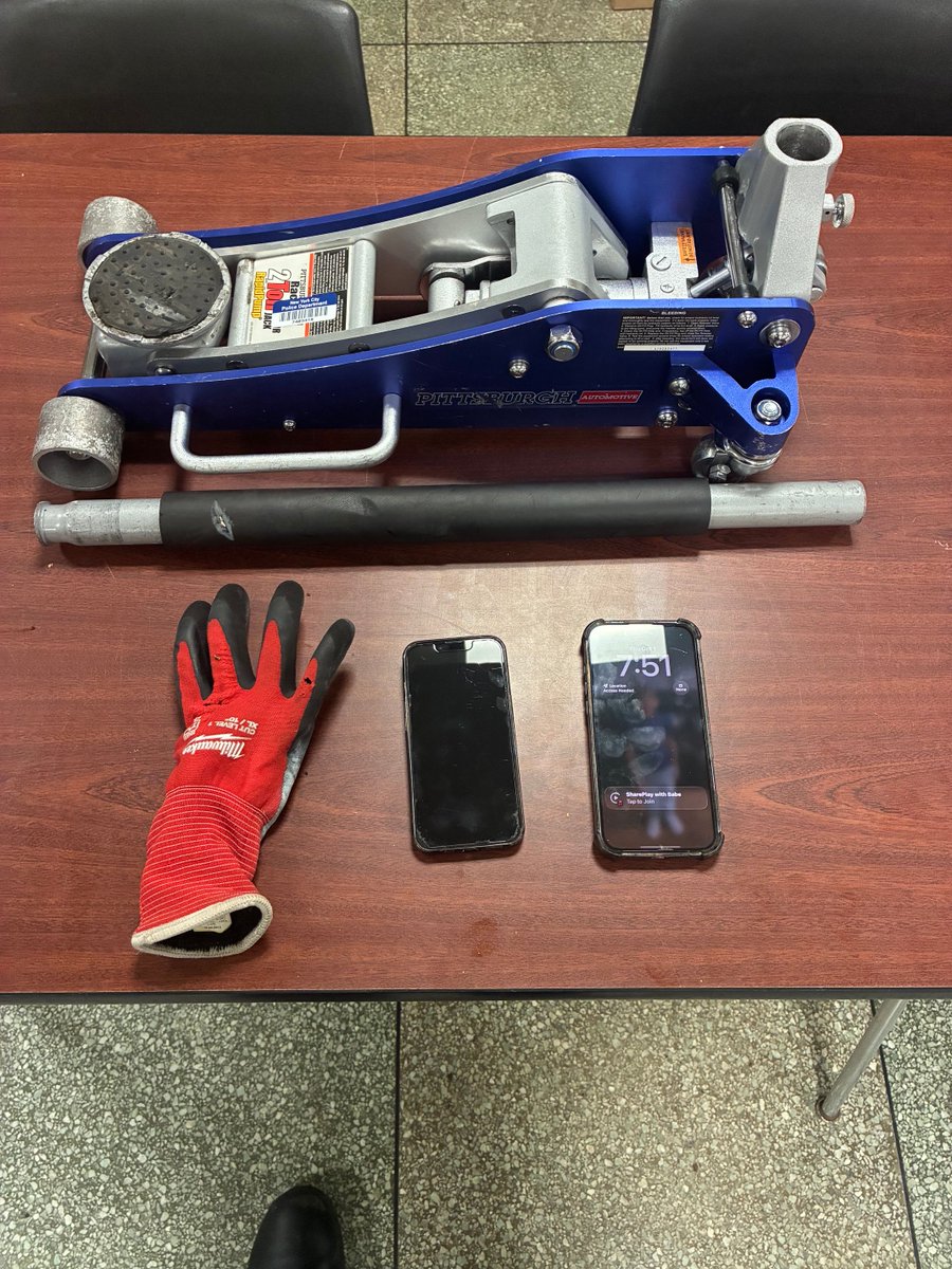 NYPD105Pct's tweet photo. Great work by our 105 Precinct Conditions Team! While on patrol, they interrupted a catalytic converter theft in progress, pursued the suspects, made an arrest and recovered tools and evidence. Excellent police work helping keep our community safe! 👏🚓 https://t.co/zMxAdy7crG
