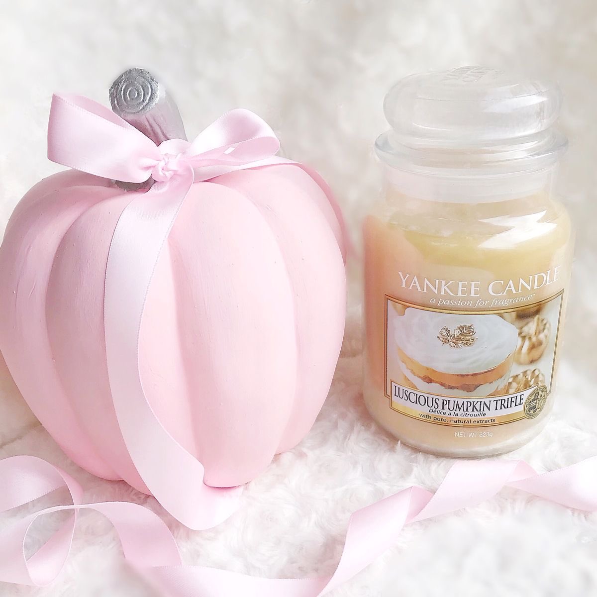 dollyreesa's tweet photo. happy october dollies ! ❤︎︎ https://t.co/Rh33lgUjZg